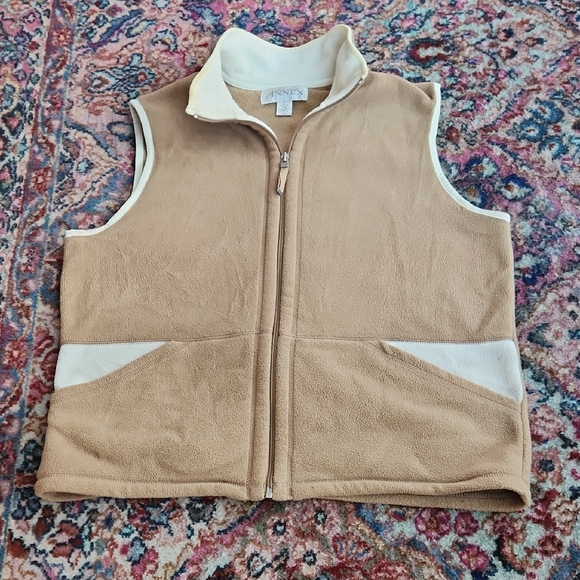 Casual Corner Annex Jackets & Blazers - 3/$20 Tan and Cream Women's Fleece Vest